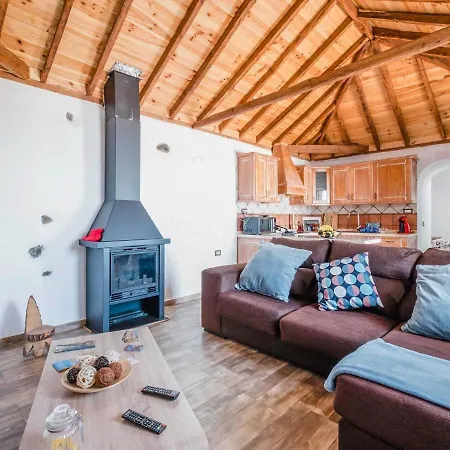 Sleeps 4 With Pool Icod De Los Vinos