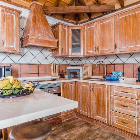 Sleeps 4 With Pool